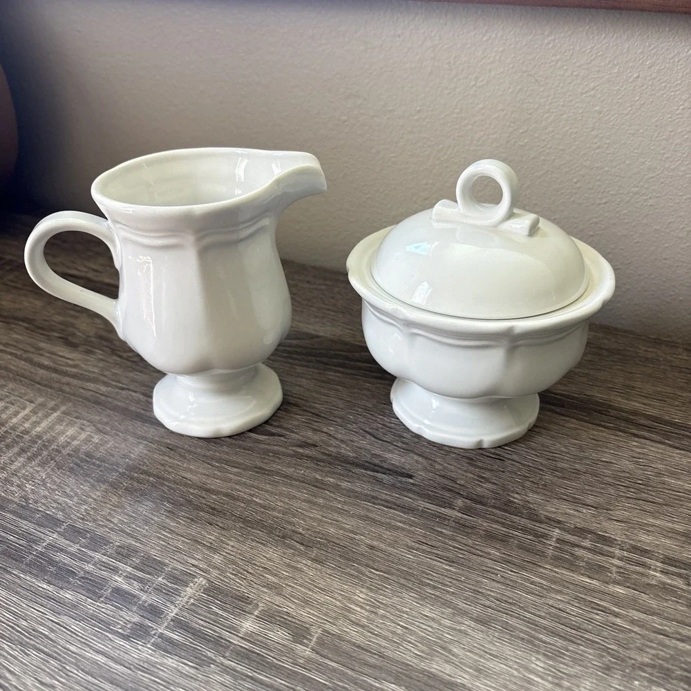 Mikasa French Countryside Sugar Bowl w/ Lid & Creamer Set F9000 Stoneware Japan